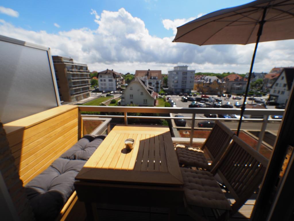 Appartement Sur La Digue - De Haan - Le Coq - Silver Beach D2 Exteriör bild
